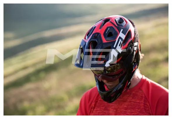 Casco MET PARACHUTE Nero Rosso
