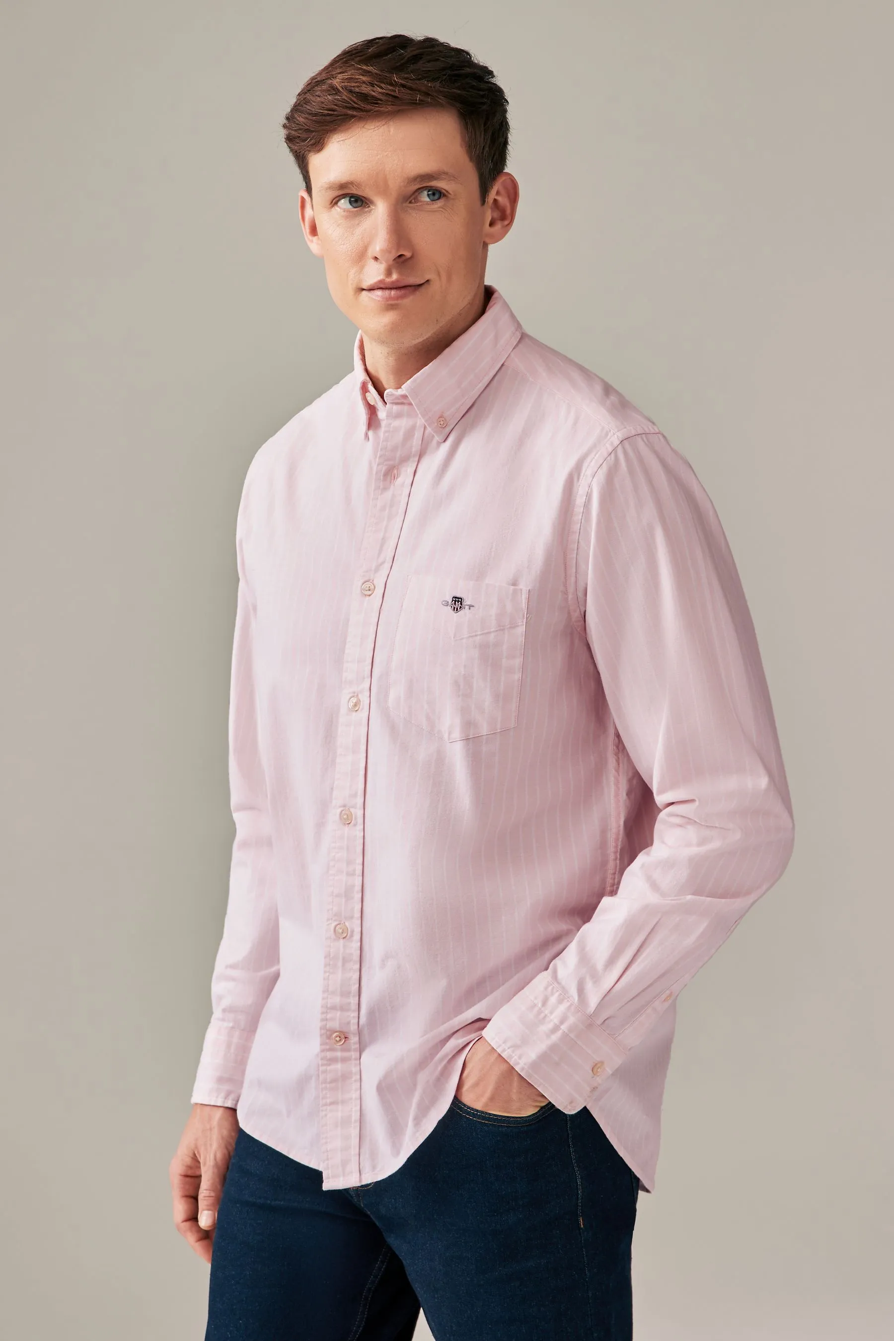 GANT regular  - Camicia vestibilità attillata a righe Oxford elasticizzata    