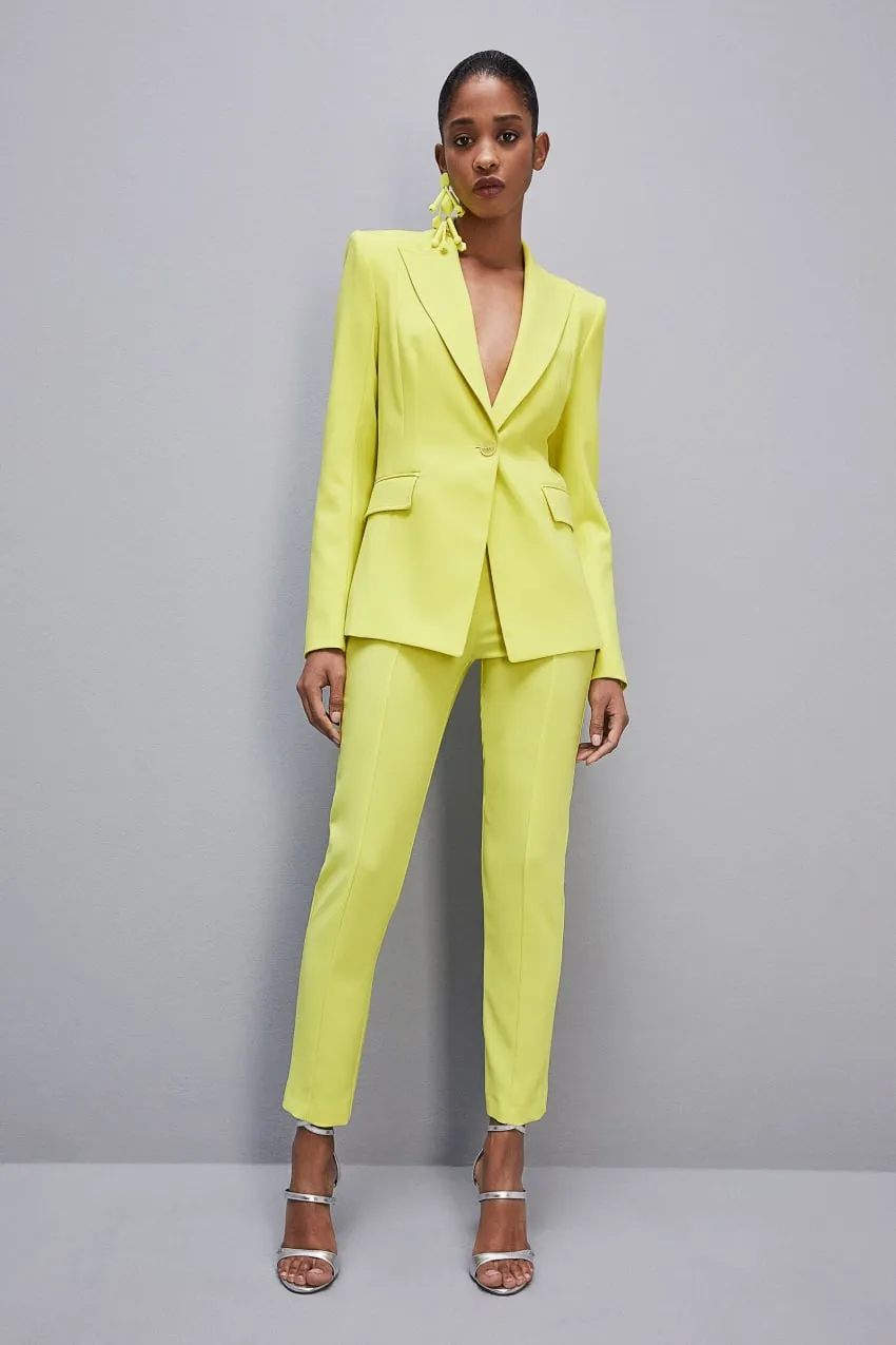 Pantalon slim cigarette en crêpe sable
